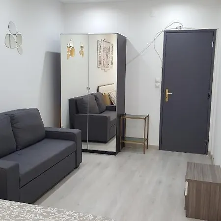 Casa Contour 塞图巴尔